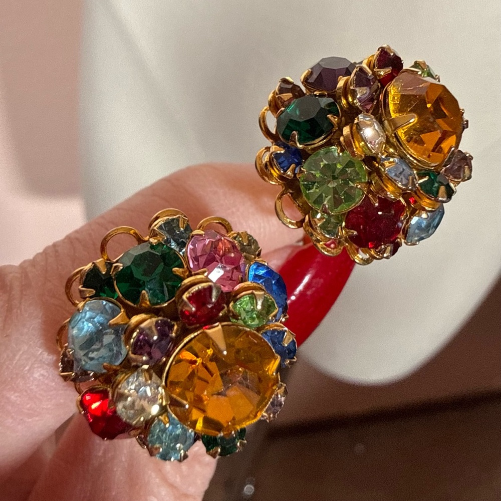 Vintage 1940s deco retro fruit salad Chech Crystal tutu cluster clip earrings - Picture 3 of 17